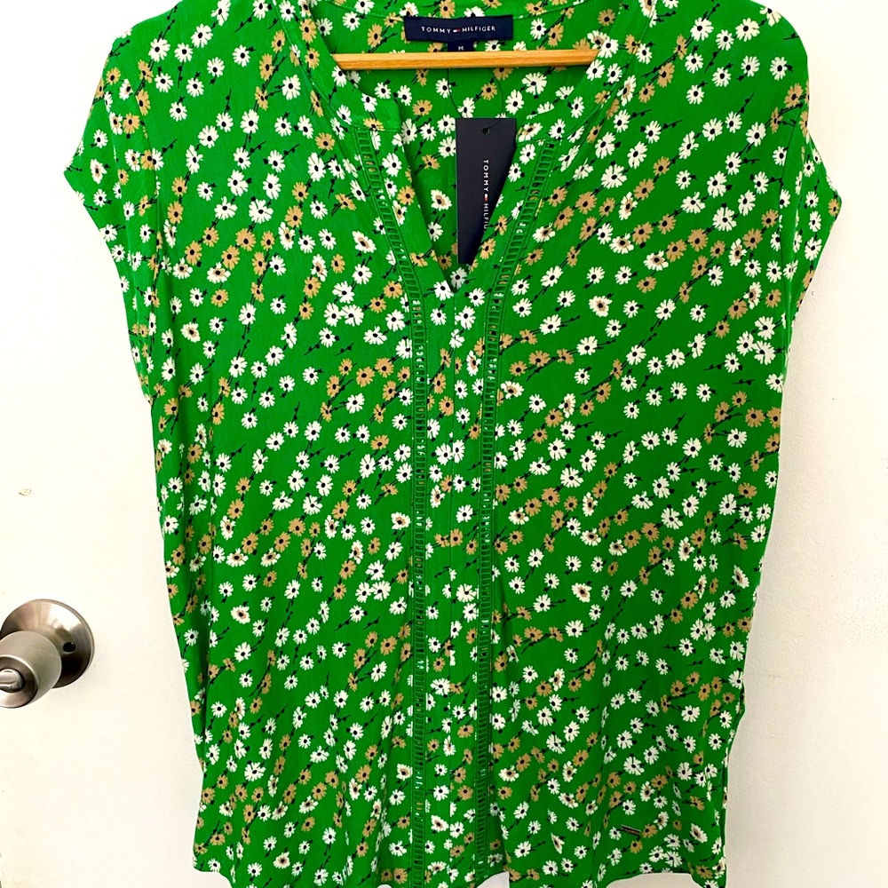 Tommy Hilfiger New with tags. Green with white and beige flowers
